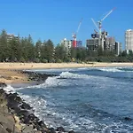 Burleigh Beach 1 Bed Top Location