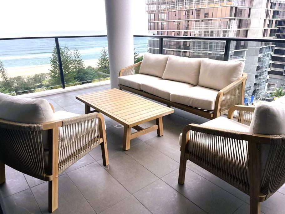 Apartment Burleigh 1 Bed Location Gold Coast
