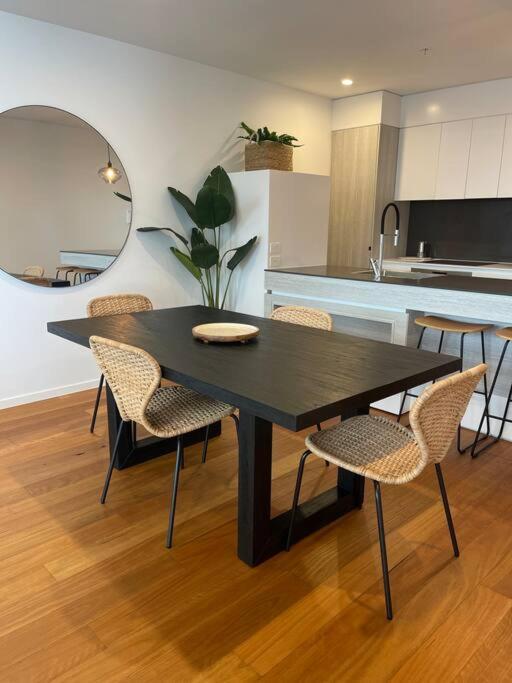 Burleigh 1 Bed Location Apartment Gold Coast